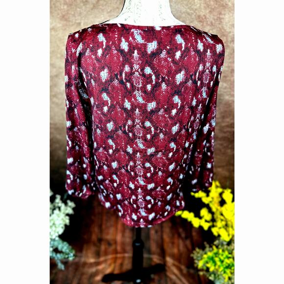 West Kei Veronica Tie Front Blouse Burgundy Snake size S - Picture 8 of 11